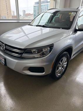 Reflex Silver Metallic 2017 Volkswagen Tiguan 2.0T S