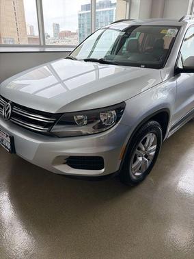 Reflex Silver Metallic 2017 Volkswagen Tiguan 2.0T S