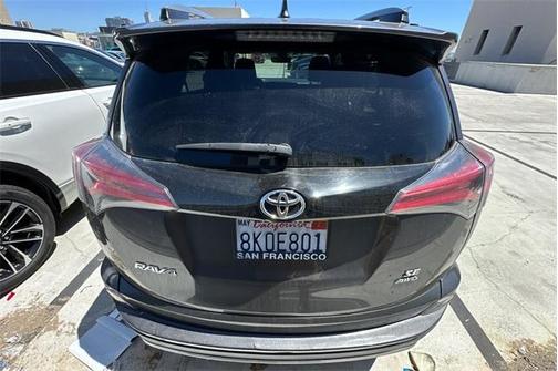 2018 Toyota RAV4 SE