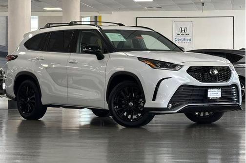 Wind Chill Pearl 2024 Toyota Highlander XSE