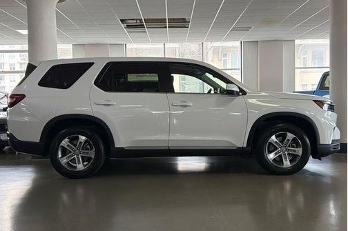 Platinum White Pearl 2025 Honda Pilot EX-L