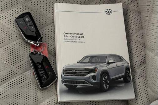 2024 Volkswagen Atlas Cross Sport 2.0T SEL Premium R-Line