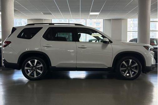 Platinum White Pearl 2025 Honda Pilot Elite