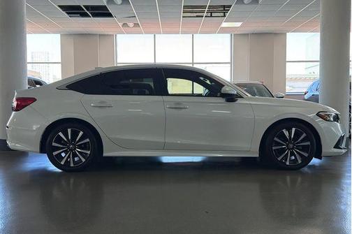 Platinum White Pearl 2022 Honda Civic EX