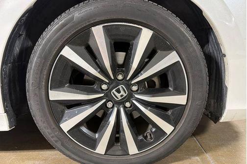 Platinum White Pearl 2022 Honda Civic EX