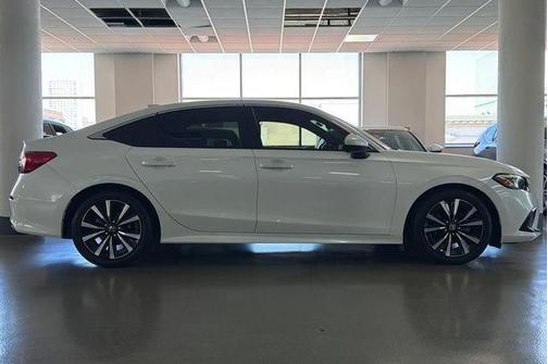 Platinum White Pearl 2022 Honda Civic EX