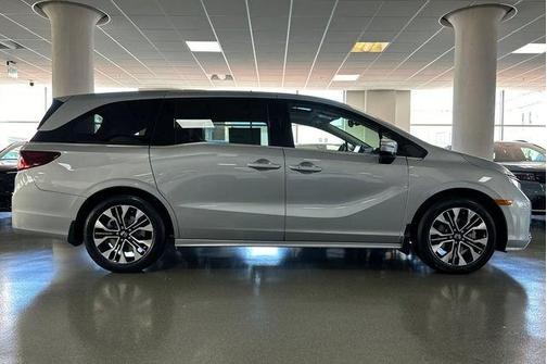 Solar Silver Metallic 2026 Honda Odyssey Elite