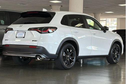 Platinum White Pearl 2027 Honda HR-V Sport