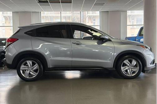 Lunar Silver Metallic 2019 Honda HR-V EX