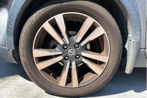 Gun Metallic / Monarch Orange 2019 Nissan Kicks SR