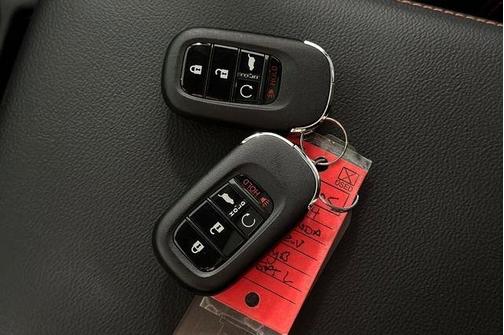 Still Night Pearl 2025 Honda CR-V Hybrid Sport-L