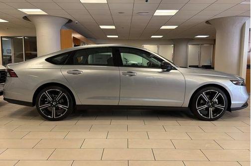 Solar Silver Metallic 2026 Honda Accord SE