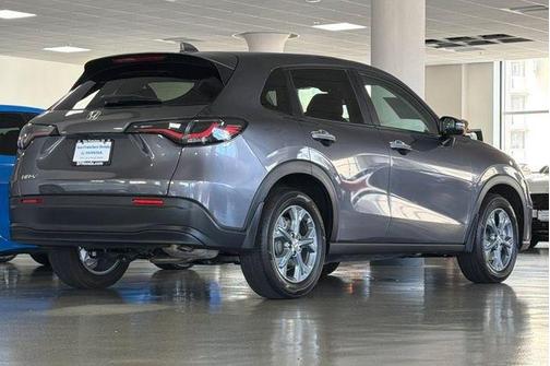 Modern Steel Metallic 2026 Honda HR-V LX