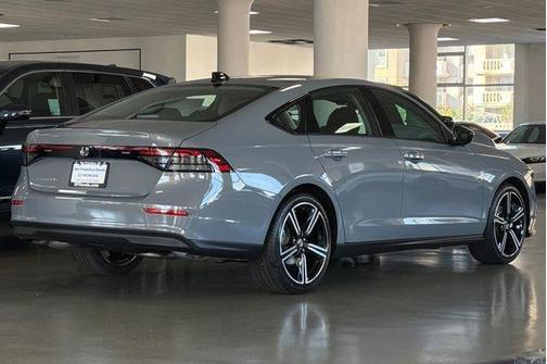 Urban Gray Pearl 2026 Honda Accord SE