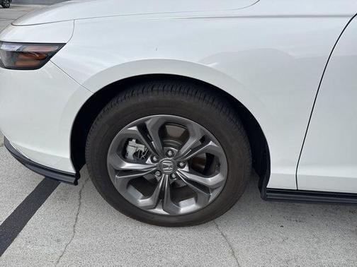 Platinum White Pearl 2023 Honda Accord Hybrid EX-L