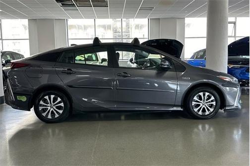 2022 Toyota Prius Prime LE