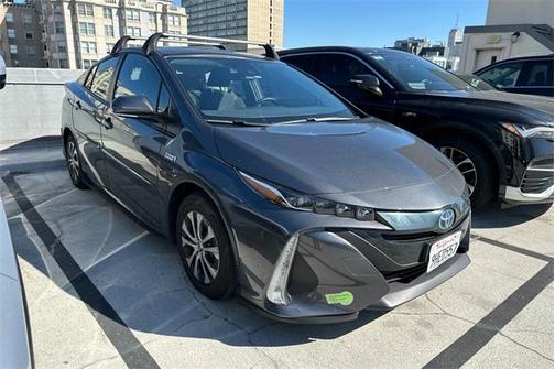 2022 Toyota Prius Prime LE