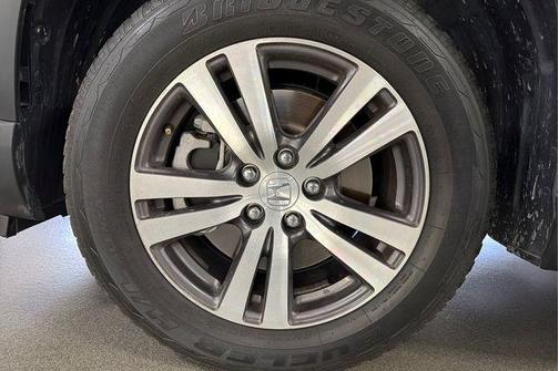 Crystal Black Pearl 2025 Honda Pilot Black Edition