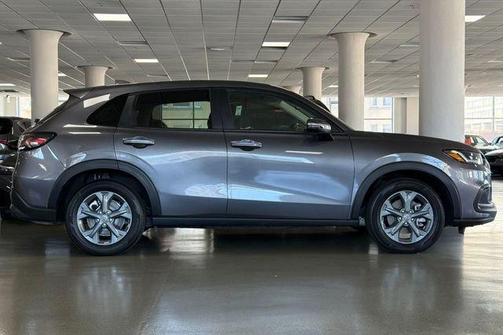 Urban Gray Pearl 2026 Honda HR-V LX