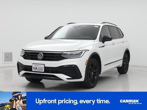 White 2022 Volkswagen Tiguan SE R-Line Black