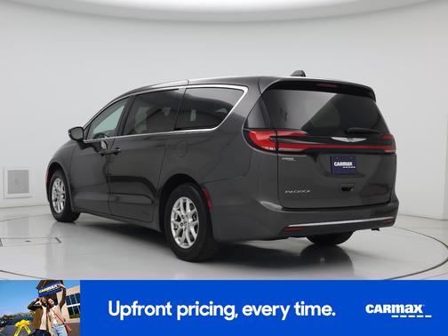 Gray 2023 Chrysler Pacifica Touring L