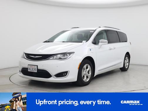 White 2018 Chrysler Pacifica Hybrid Limited