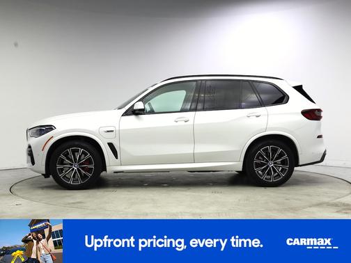 White 2022 BMW X5 PHEV XDrive45e