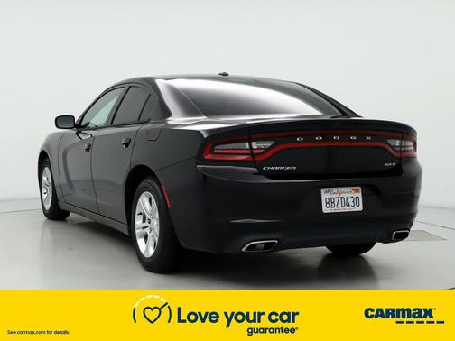 Photo 2 of 13 of 2018 Dodge Charger SXT