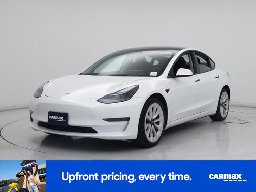 White 2022 Tesla Model 3