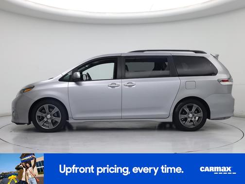 Gray 2017 Toyota Sienna SE