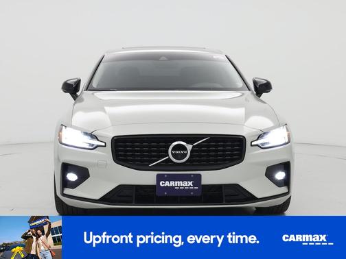 2022 Volvo S60 B5 Inscription