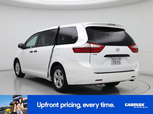 White 2015 Toyota Sienna L