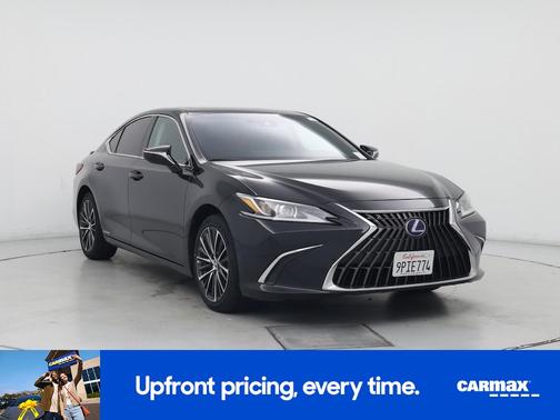 2022 Lexus ES 300h 