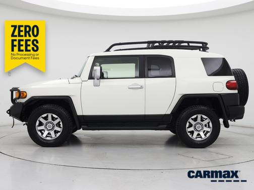 White 2014 Toyota FJ Cruiser