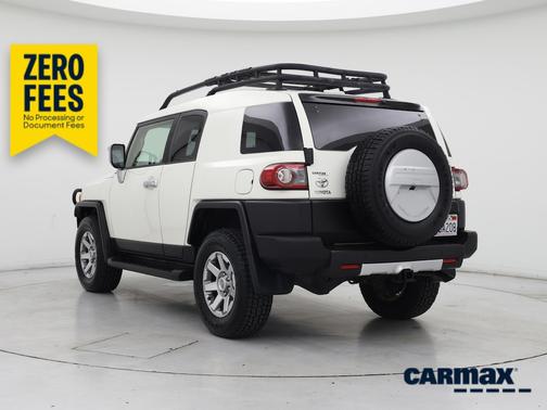 White 2014 Toyota FJ Cruiser