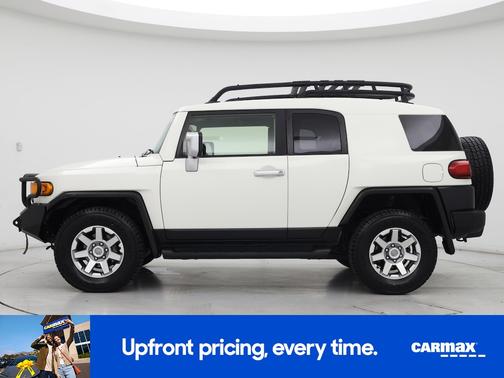 White 2014 Toyota FJ Cruiser