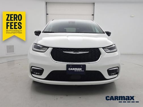 White 2024 Chrysler Pacifica Touring L