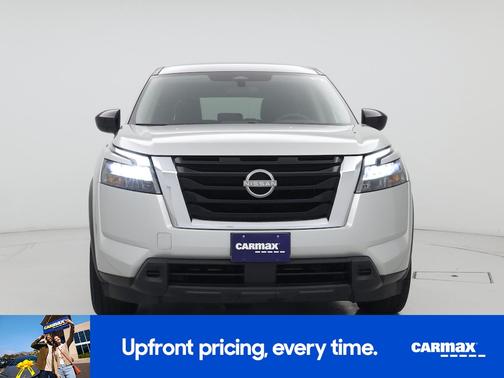 2024 Nissan Pathfinder S