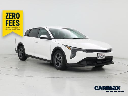 White 2025 Kia K4 LXS