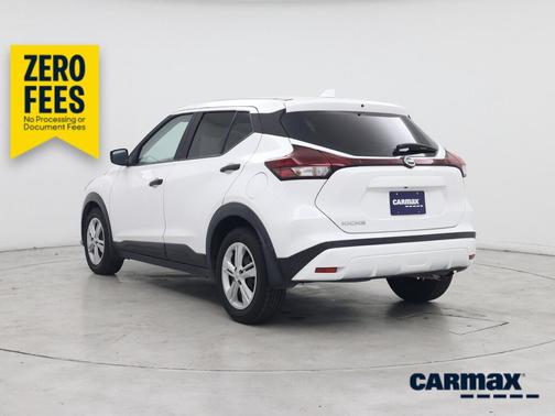 White 2021 Nissan Kicks S