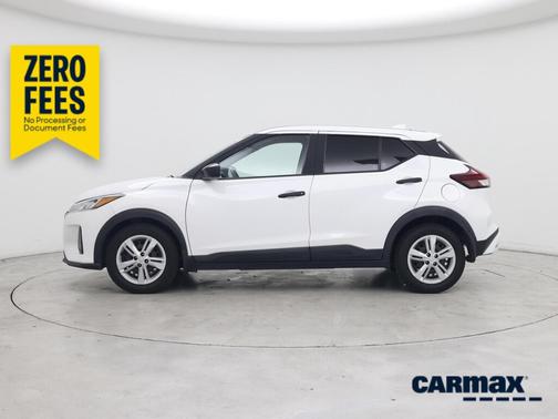 White 2021 Nissan Kicks S