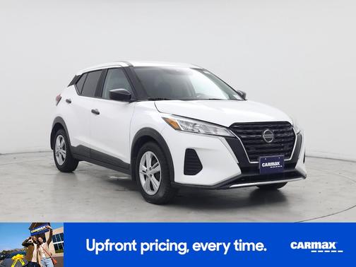 White 2021 Nissan Kicks S