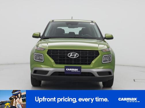Green 2024 Hyundai VENUE SE