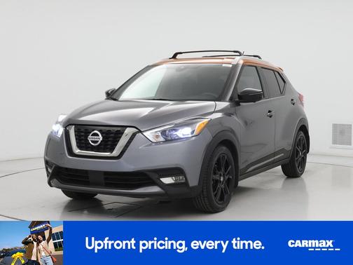 Gray 2020 Nissan Kicks SR