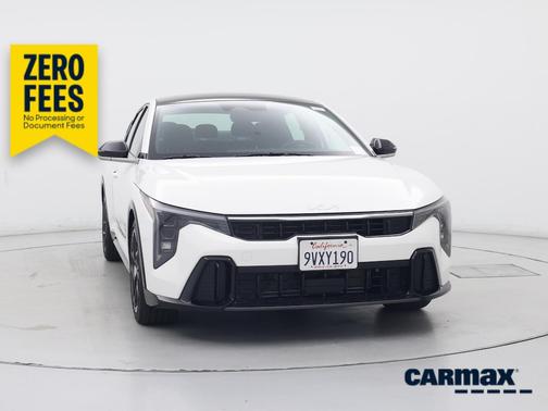 White 2025 Kia K4 GT-Line