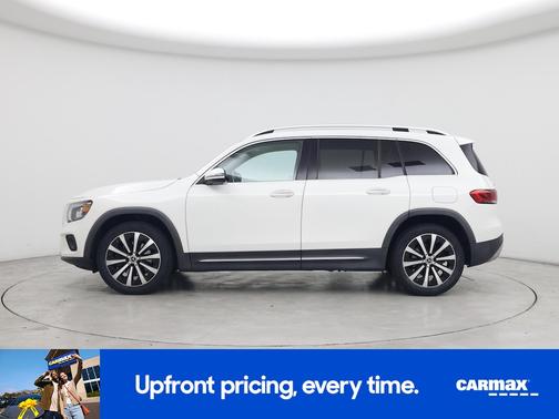White 2022 Mercedes-Benz GLB 250