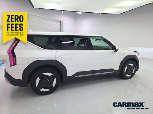 White 2024 Kia EV9 Light