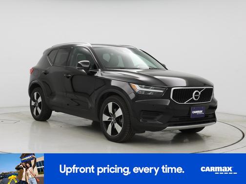 2019 Volvo XC40 T5 Momentum