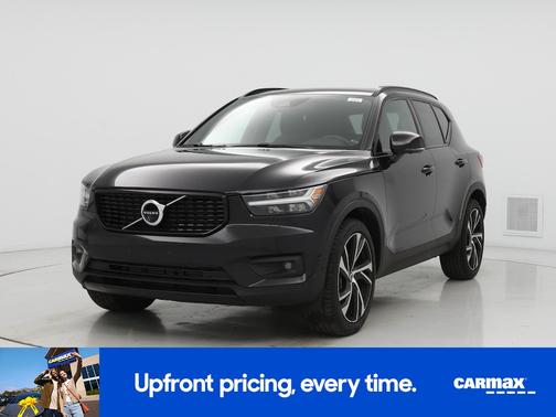 2022 Volvo XC40 T5 R-Design