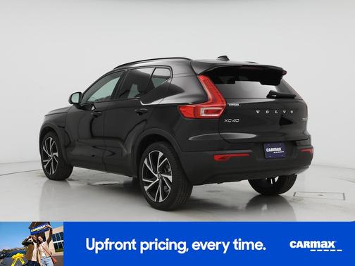 2022 Volvo XC40 T5 R-Design
